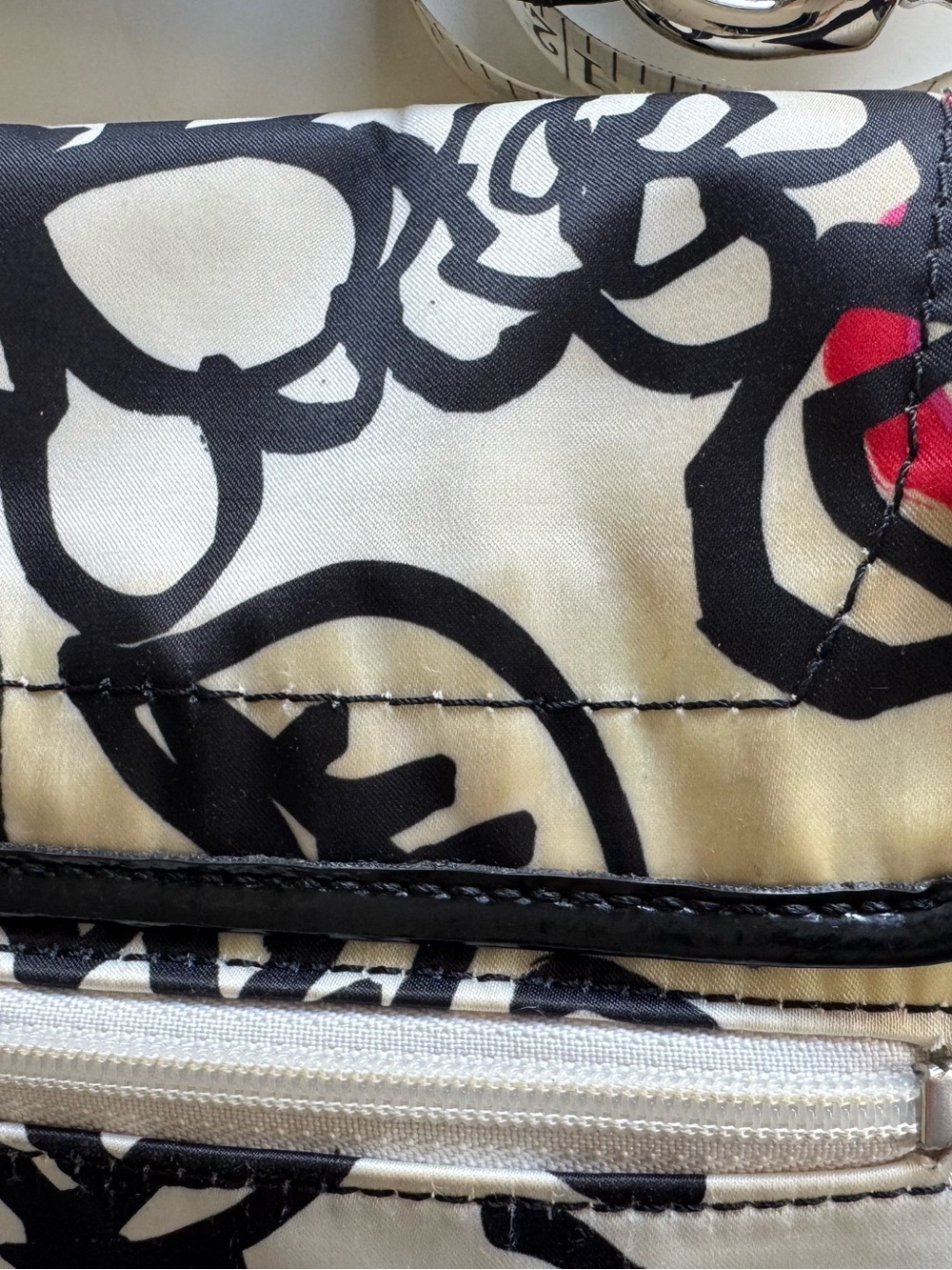 Coach Kyra Poppy Daisy Floral Graffiti Messenger Bag - Picture 12 of 16